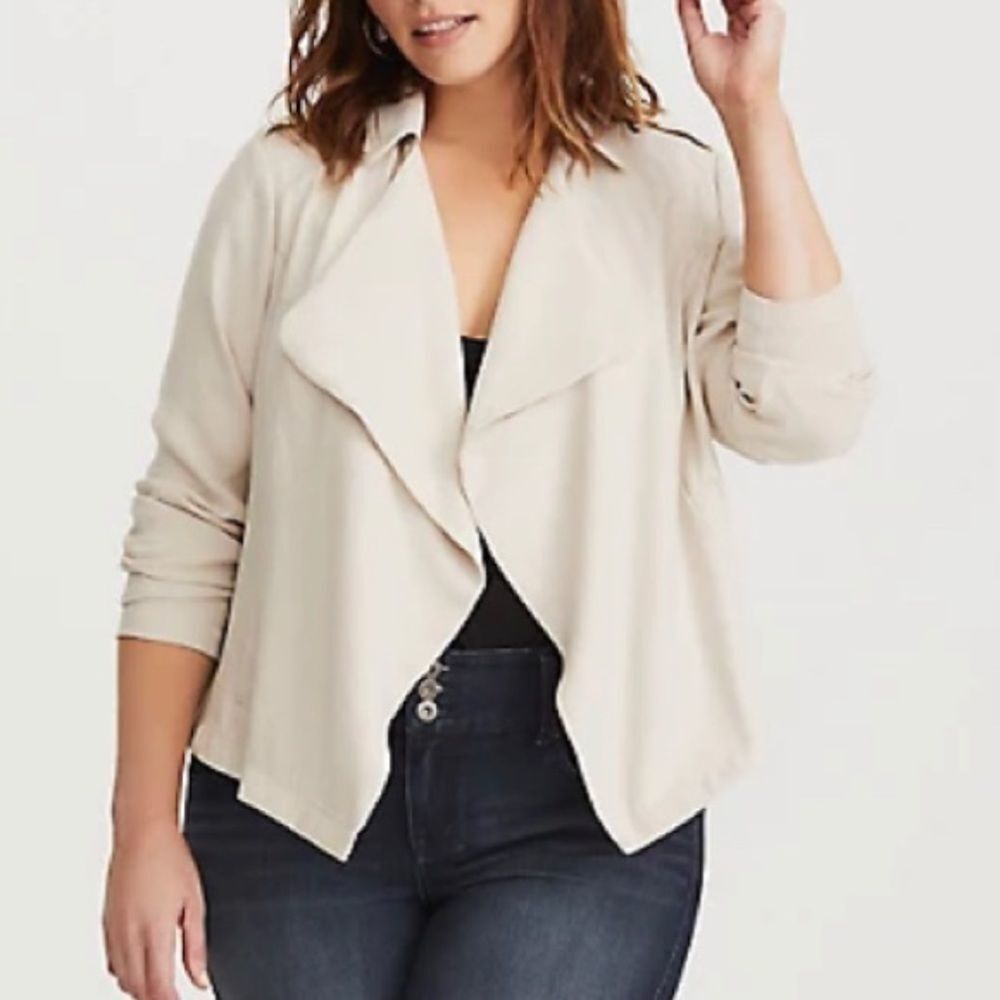 Torrid IVORY OPEN FRONT‎ DRAPE TWILL JACKET